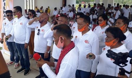 Teguk Sopi Akta Janji Sakral Adat Pilkada Damai MBD