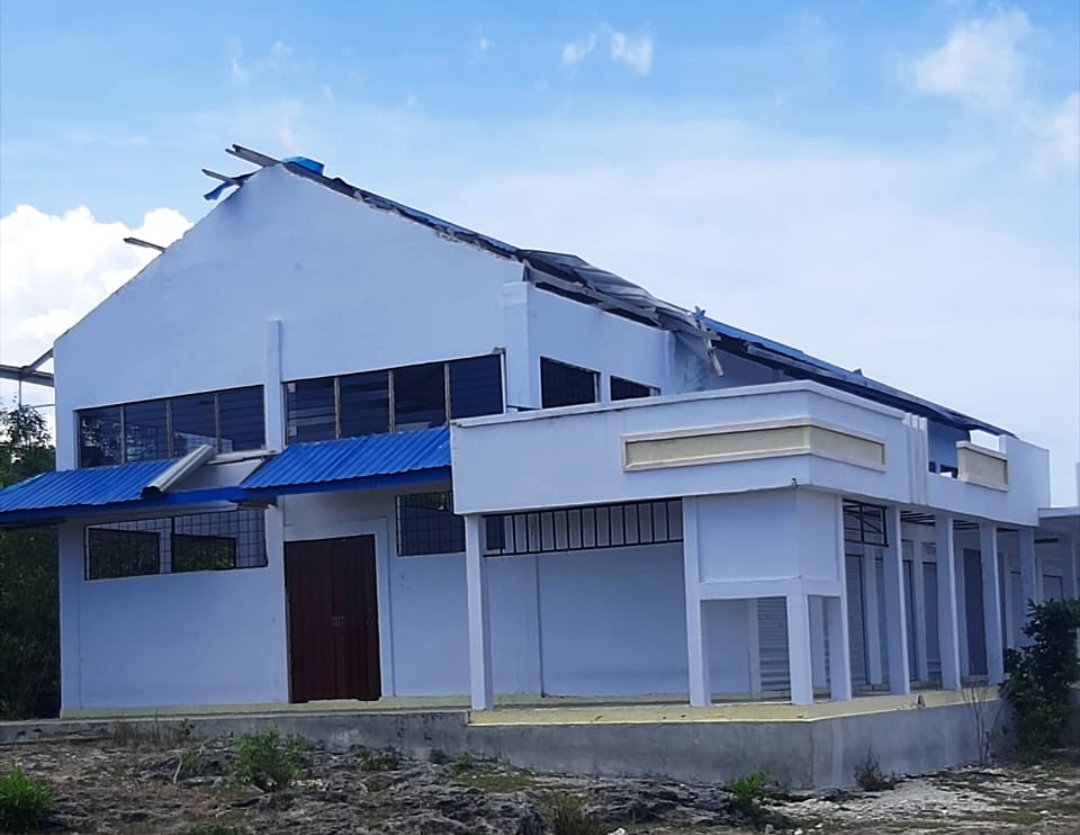 Dibangun Ratusan Juta, Pasar Rakyat Lakor Mubazir