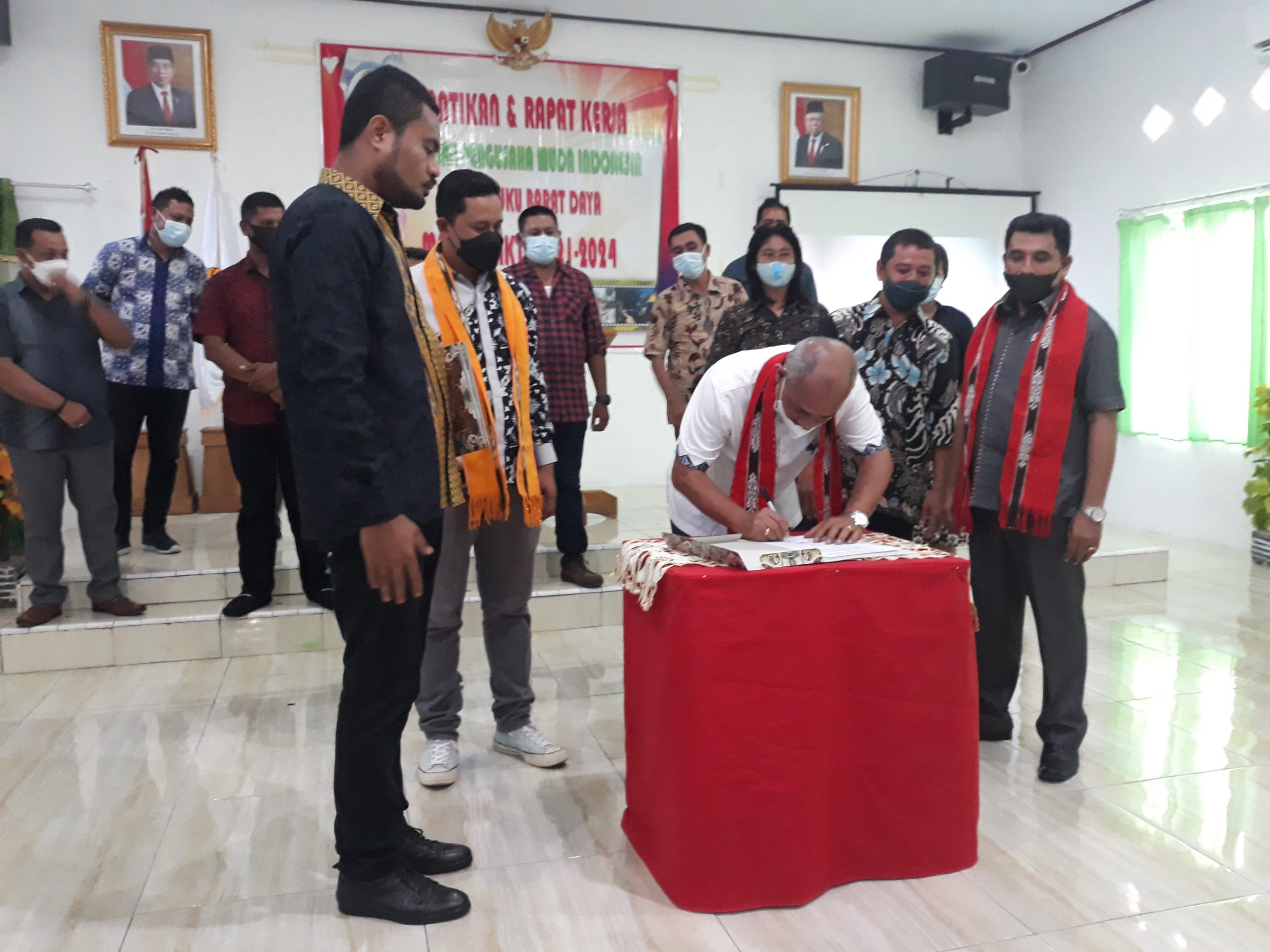 Noach Ajak Generasi Muda MBD Jadi Pengusaha