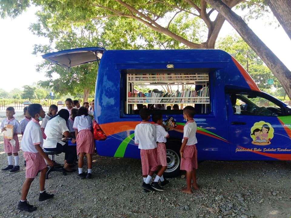 Kembangkan Literasi, Perpustakaan Hadir di Taman Kota Tiakur