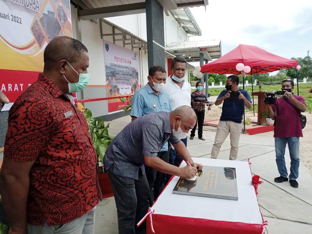 Noach Resmikan Gudang Non SRG Mankwe Duutne