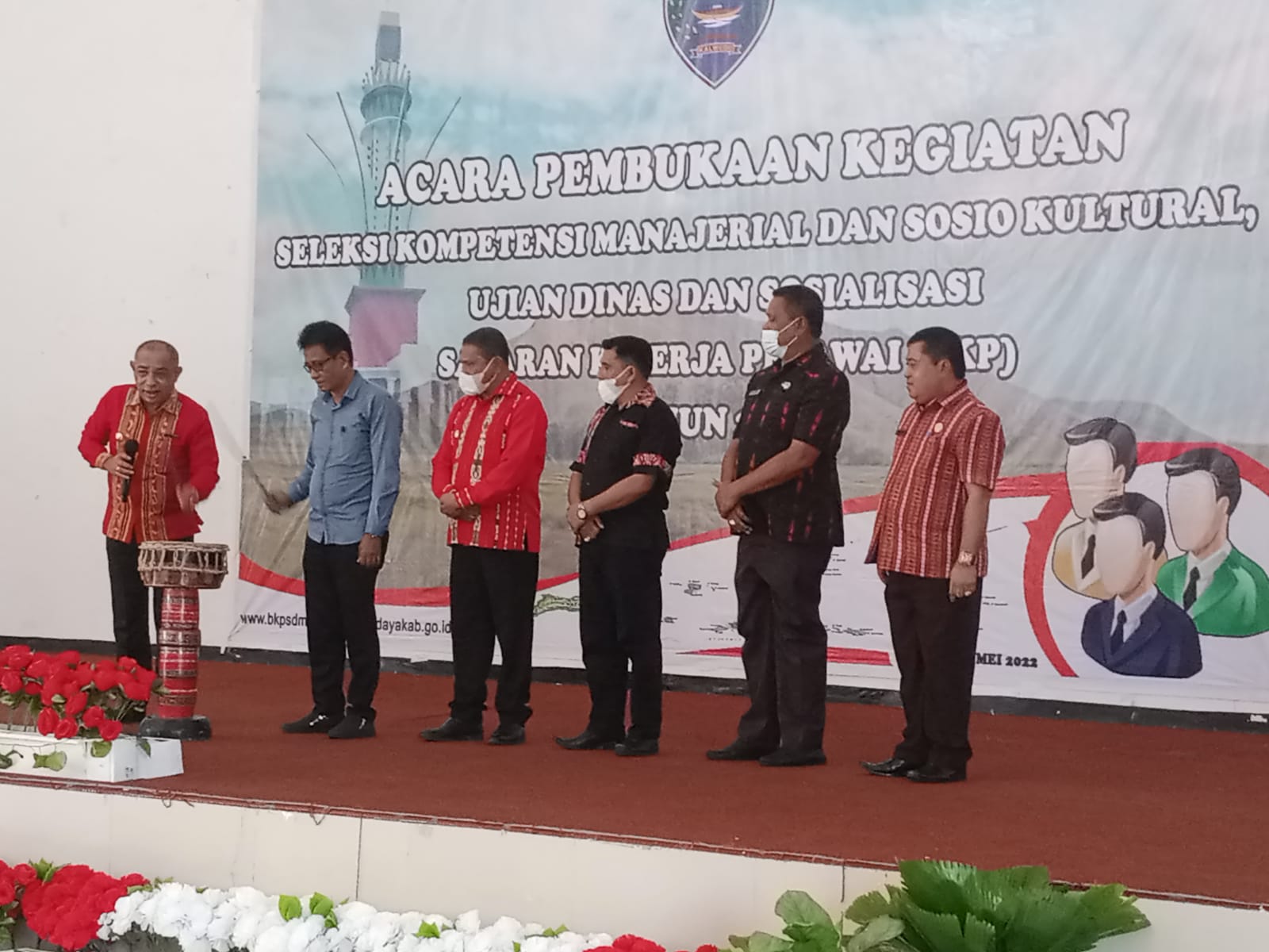 Bupati Noach, Kompetisi dan Ujian Ada Setiap Hari