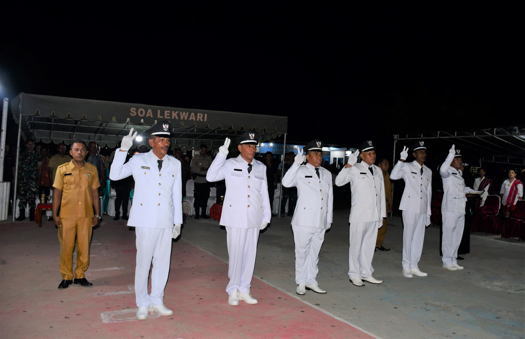 Bupati MBD Lantik 6 Kades Pulau Babar