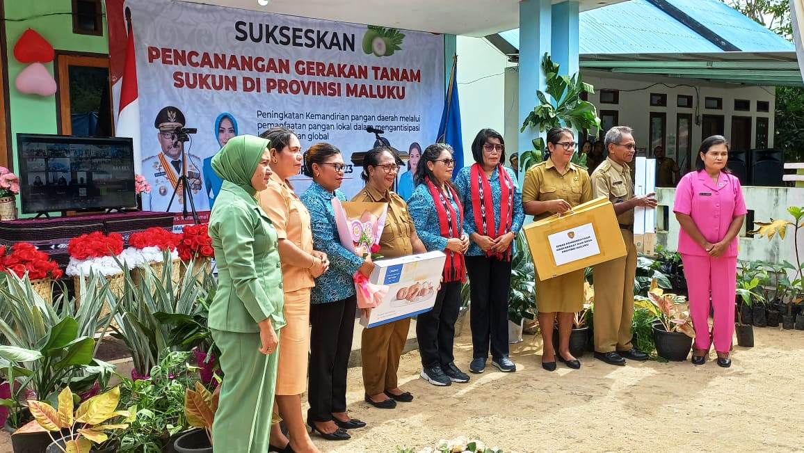 Tanam Sukun, PKK MBD Kemas Biskuit ‘SUKE’ Stunting