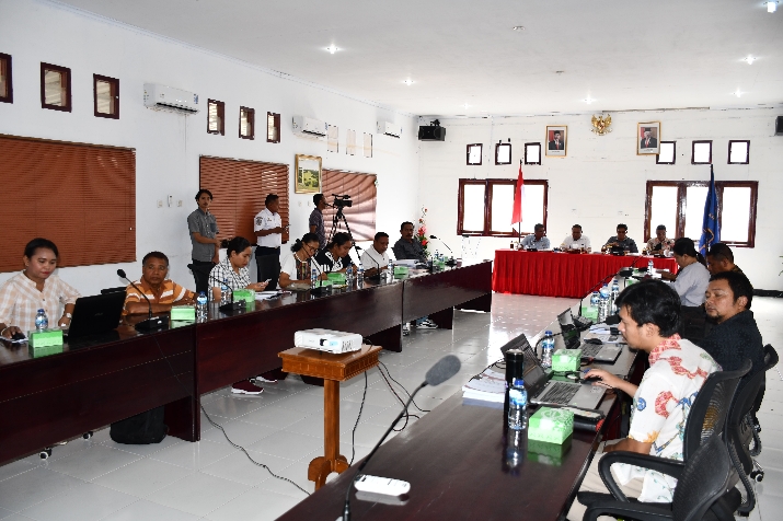 Wabup MBD Pimpin Rapat Pemeriksaan Dokumen Lingkungan dan Rencana Pengembangan Pelabuhan