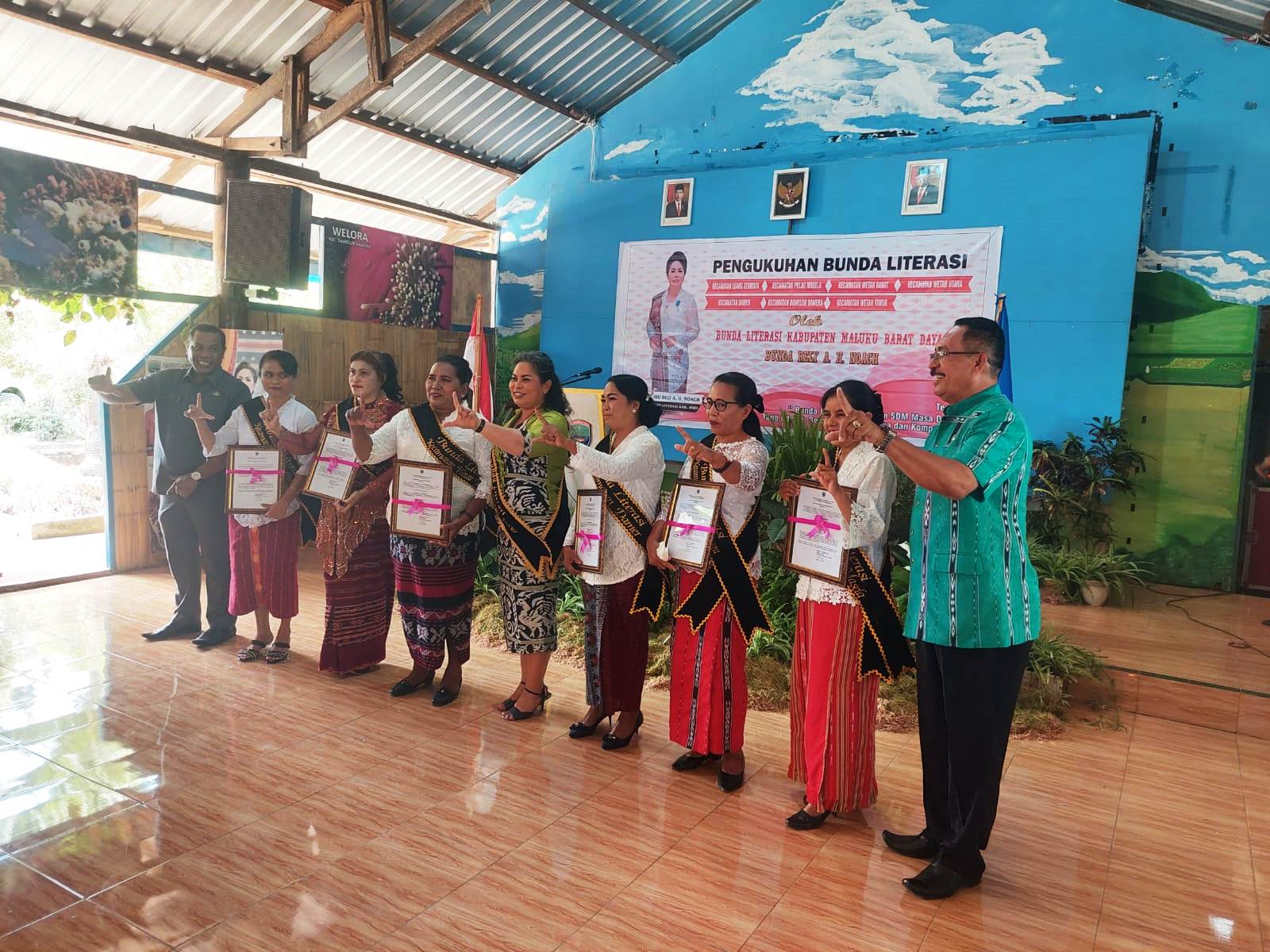 Rely Noach Kukuhkan Bunda Literasi 7 Kecamatan