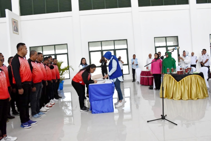 Widya Pratiwi Murad Lantik Pengurus PBVSI MBD