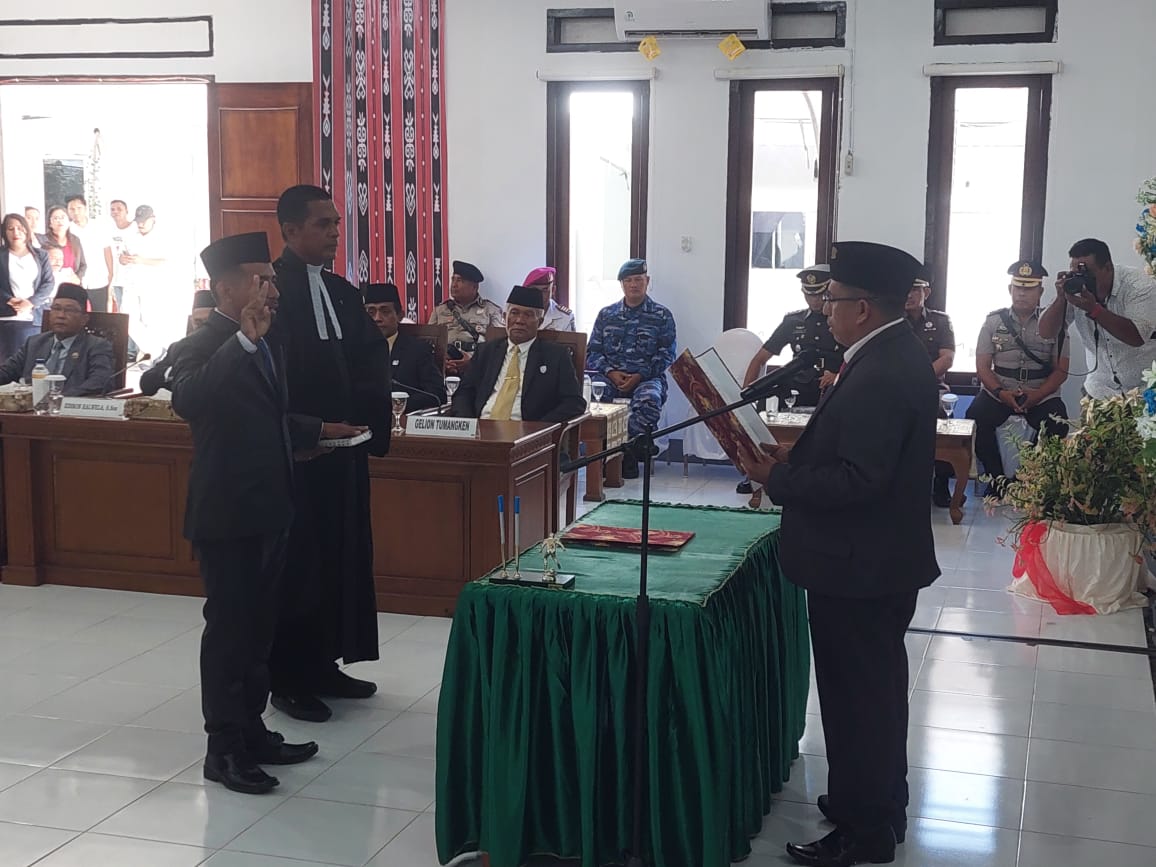 Paripurna PAW, Rumahlewang Dilantik Sebagai Anggota DPRD MBD