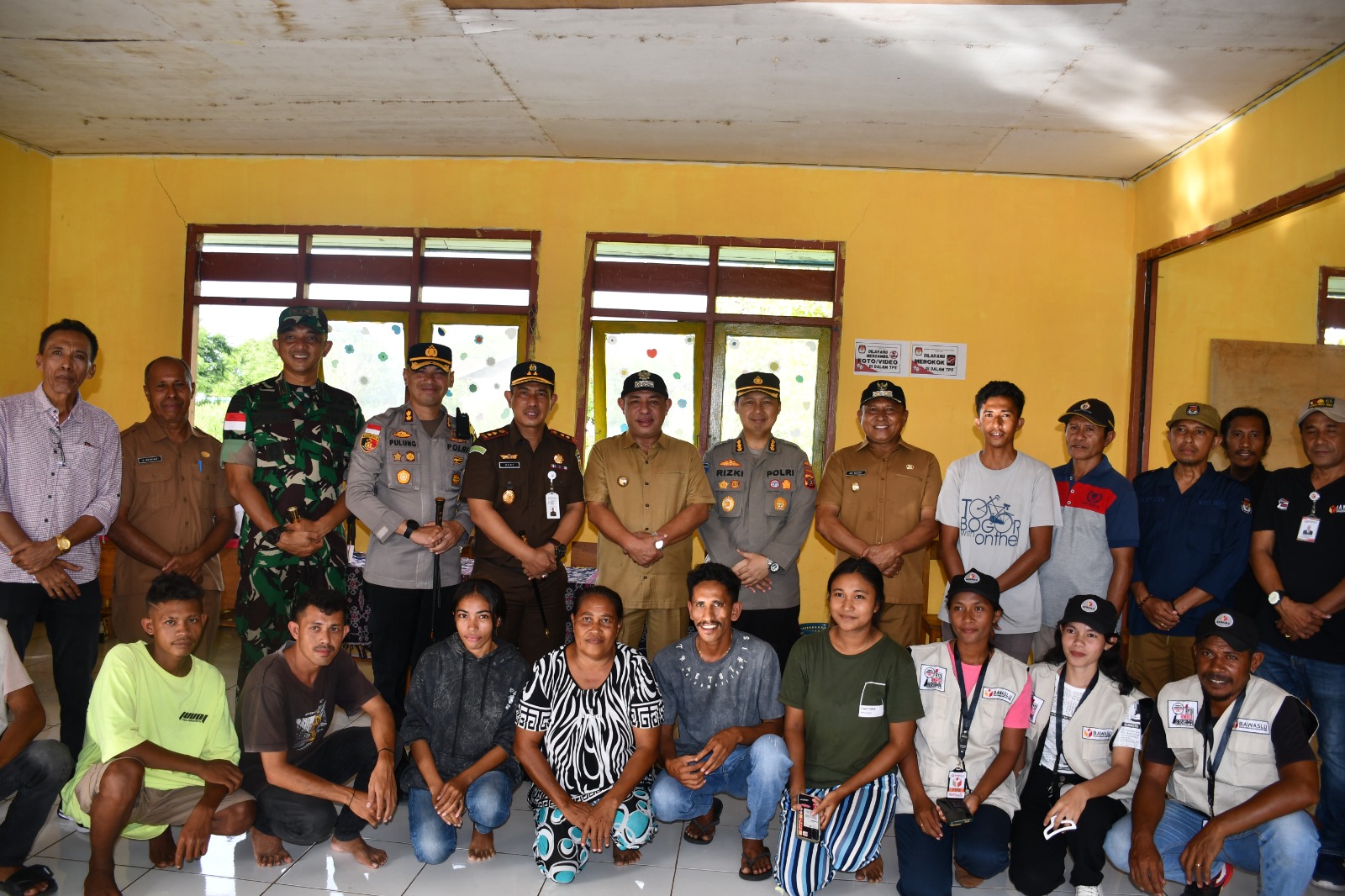 Bupati MBD dan Forkopimda Tinjau Kesiapan TPS Jelang Pemilu