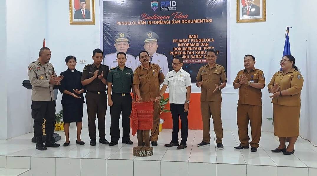 Pertama di Maluku, Kominfostaper MBD Gelar Bimtek PPID