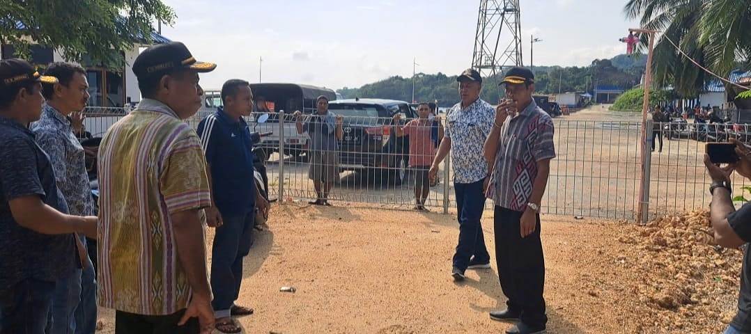 Masyarakat Minta Buka Akses Jalan Barat Pelabuhan Kaiwatu