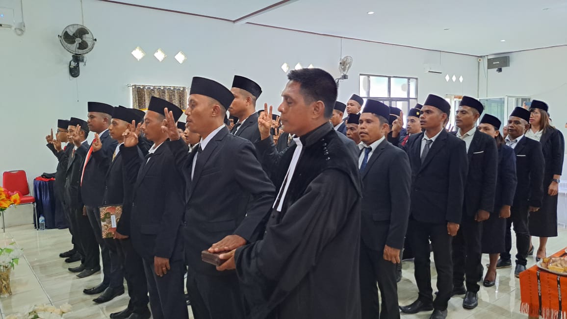 Bawaslu Lantik 51 Panwascam Se-Kabupaten MBD