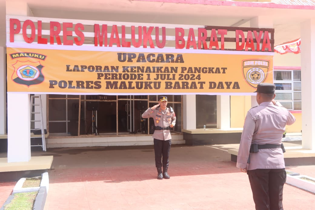 Kapolres MBD Pimpin Upacara Kenaikan Pangkat