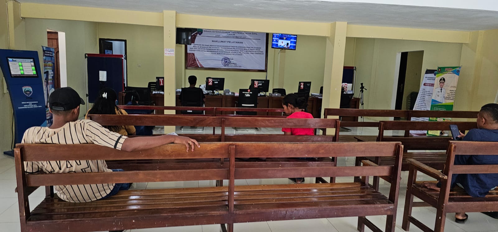 Terus Berbenah, Disdukcapil MBD Kemas Paradigma Humanis