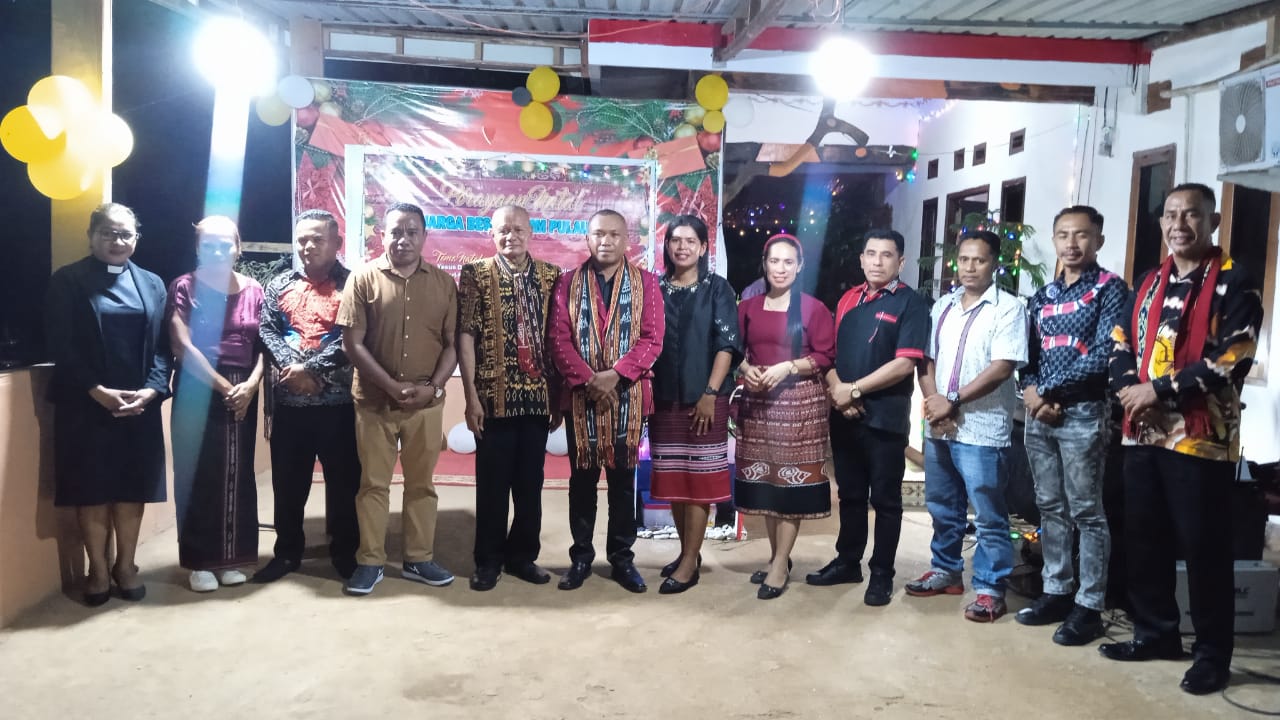 Perayaan Natal Ikatan Keluarga Manheri Mauhara