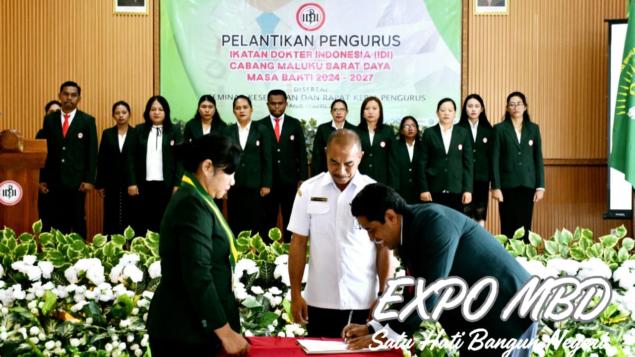 Saleh Tualeka Lantik Pengurus IDI Cabang MBD