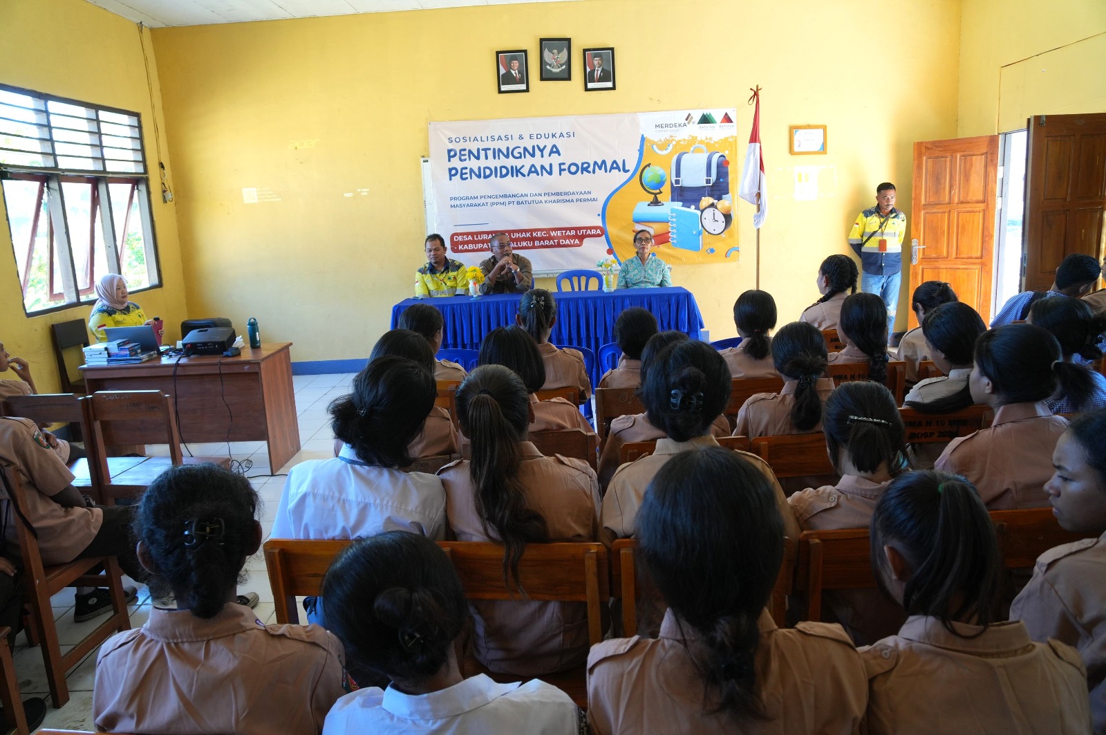 Kenalkan Fiber Optic, BKP-BTR Tambah Wawasan Pelajar SMA 16 Lurang