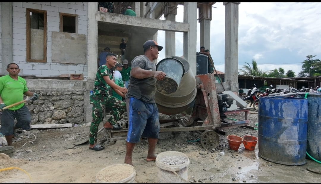 Jumat Berkah, Kodim Moa Bersama Warga Bantu Pembangunan Masjid